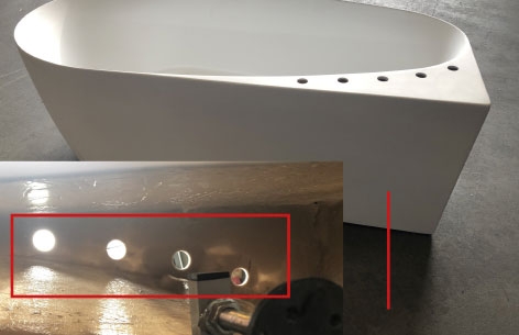 Tilkobling av armaturer kan gjøres ved å lage et mindre hull i baksiden av karet, eller ved å føre vanntilførselen opp fra undersiden av karet. Velger man å føre vannet inn gjennom siden av karet, kan ml med et koppbor.